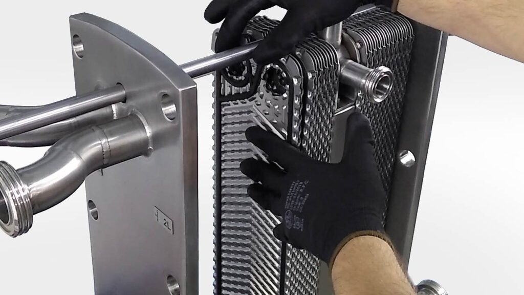 O melhor trocador de calor para processos industriais que exigem alta eficiência térmica, com sistema de placas desmontáveis que facilita a manutenção e garante excelente desempenho energético.